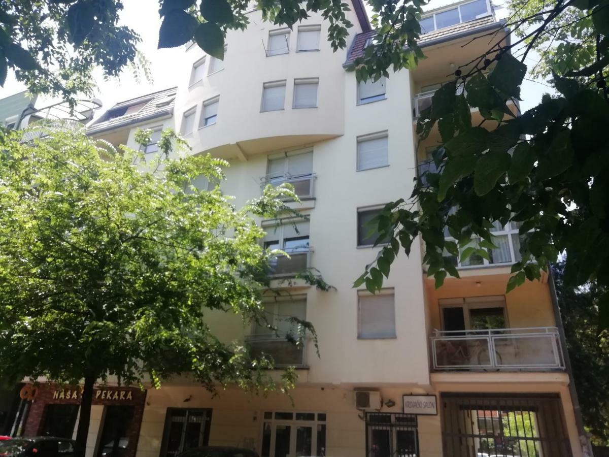 Two Kings Apartment โนวีซาด ภายนอก รูปภาพ